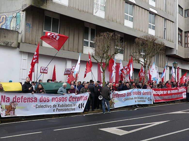 2017-12-19 concentracion Orzamentos 2018 Parlamento 001.jpg